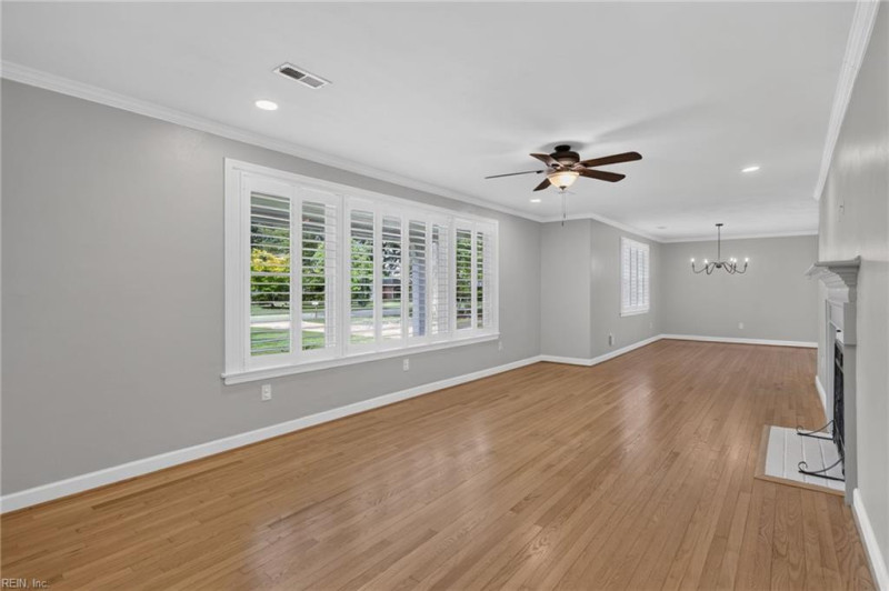 Photo 4 of 35 residential for sale in Virginia Beach virginia