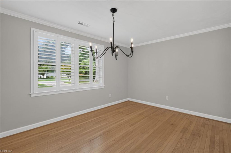 Photo 7 of 35 residential for sale in Virginia Beach virginia