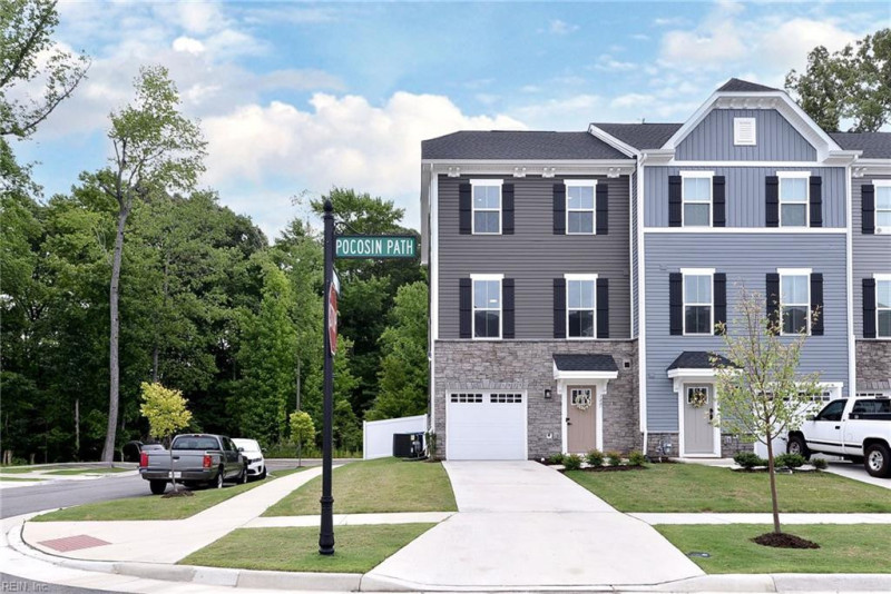 Photo 1 of 40 residential for sale in Poquoson virginia