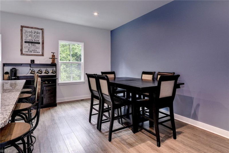 Photo 12 of 40 residential for sale in Poquoson virginia