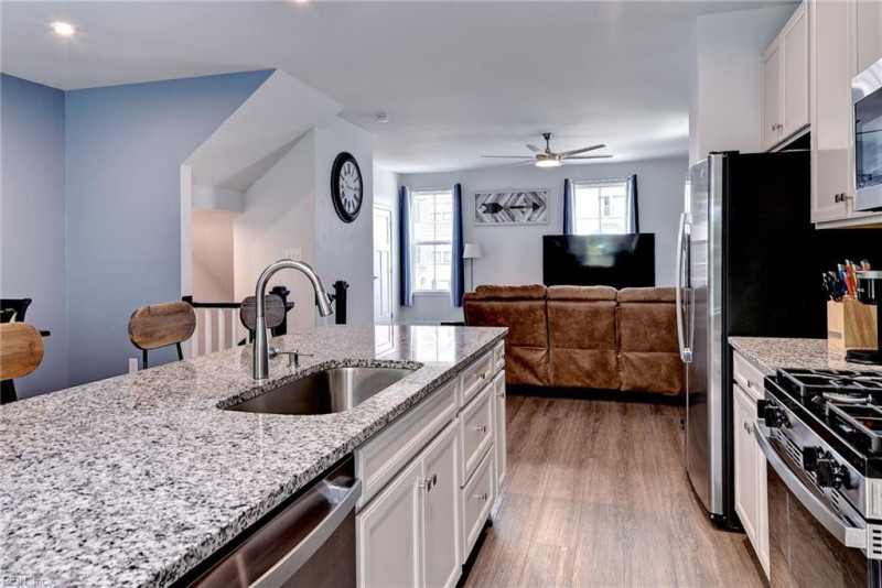 Photo 17 of 40 residential for sale in Poquoson virginia