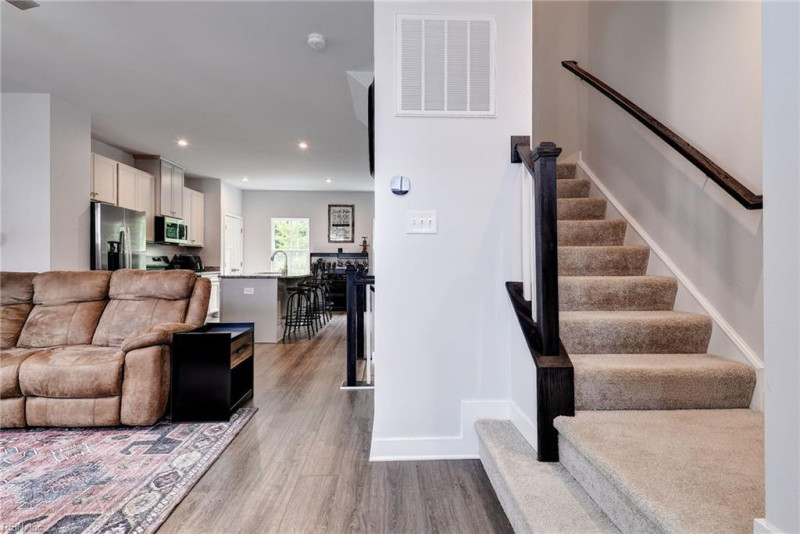 Photo 19 of 40 residential for sale in Poquoson virginia