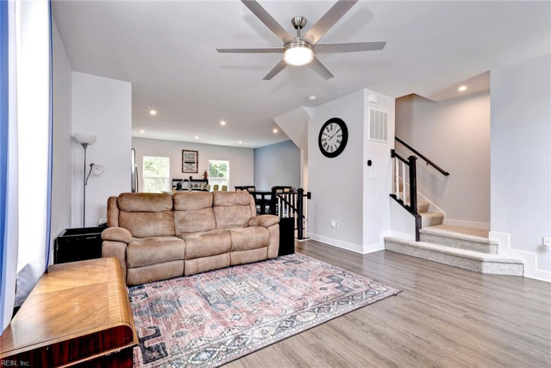 Photo 7 of 40 residential for sale in Poquoson virginia
