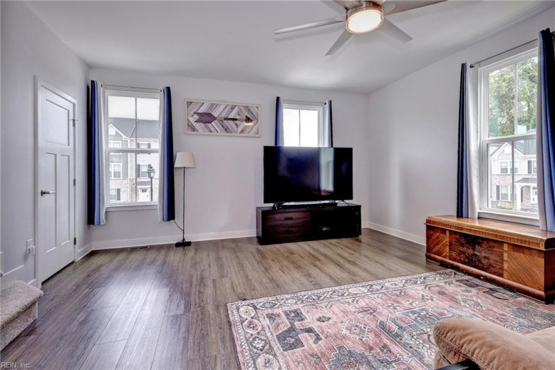 Photo 8 of 40 residential for sale in Poquoson virginia