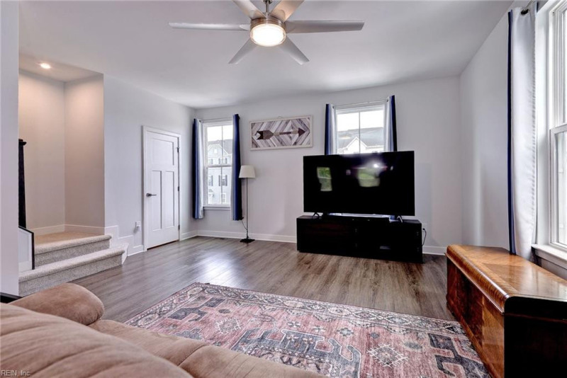Photo 9 of 40 residential for sale in Poquoson virginia