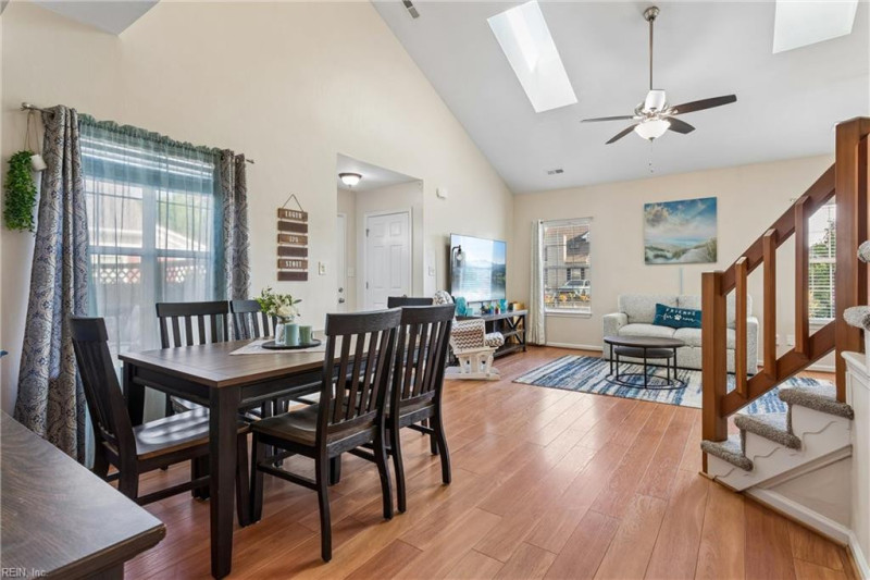 Photo 13 of 48 residential for sale in York County virginia