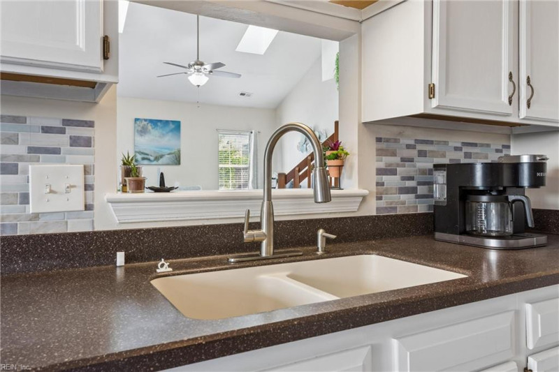 Photo 19 of 48 residential for sale in York County virginia