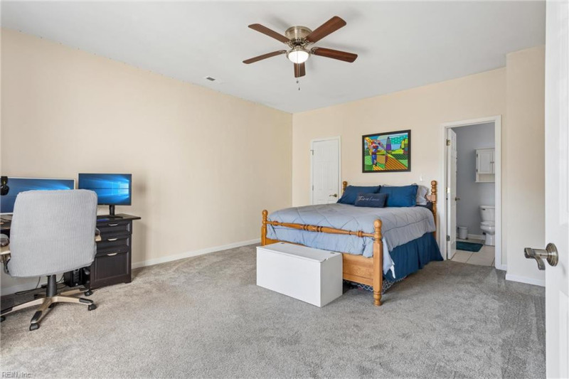 Photo 20 of 48 residential for sale in York County virginia