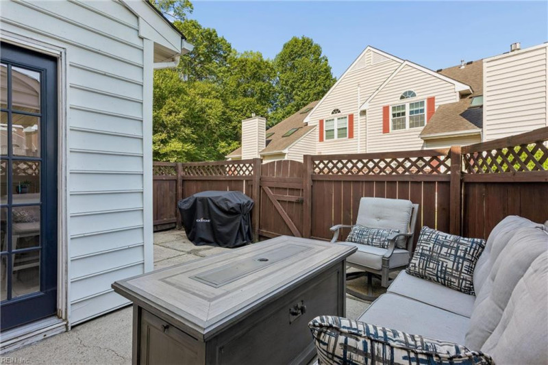 Photo 36 of 48 residential for sale in York County virginia