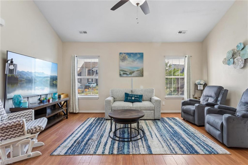 Photo 8 of 48 residential for sale in York County virginia