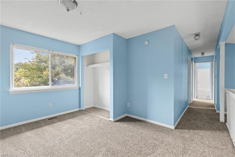 Photo 11 of 17 residential for sale in Virginia Beach virginia
