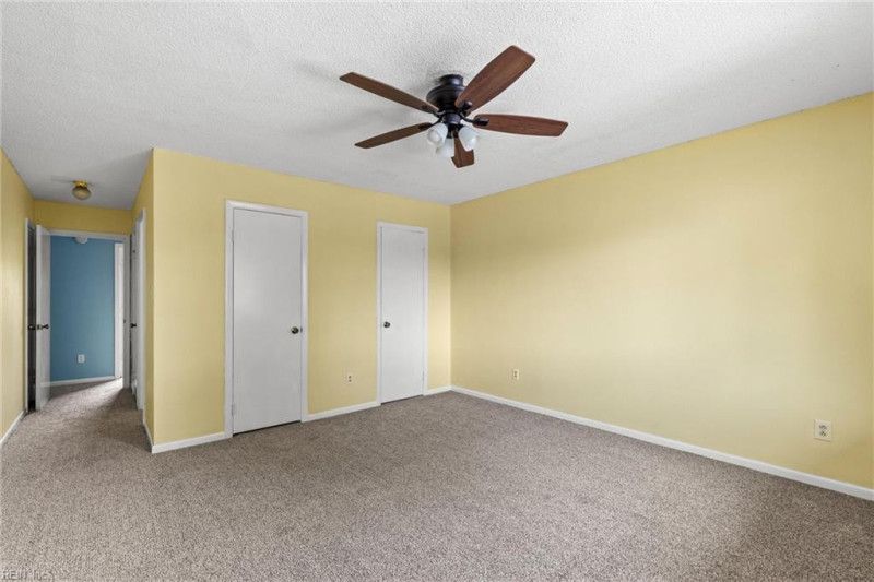 Photo 12 of 17 residential for sale in Virginia Beach virginia