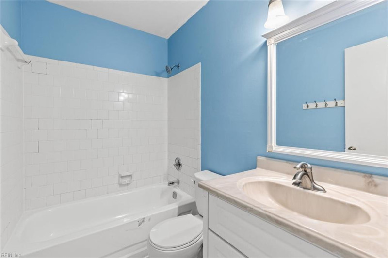 Photo 15 of 17 residential for sale in Virginia Beach virginia