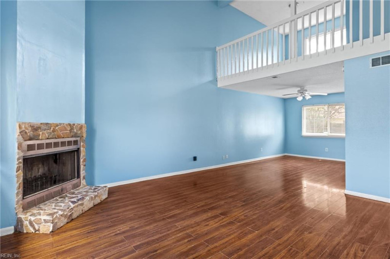 Photo 6 of 17 residential for sale in Virginia Beach virginia
