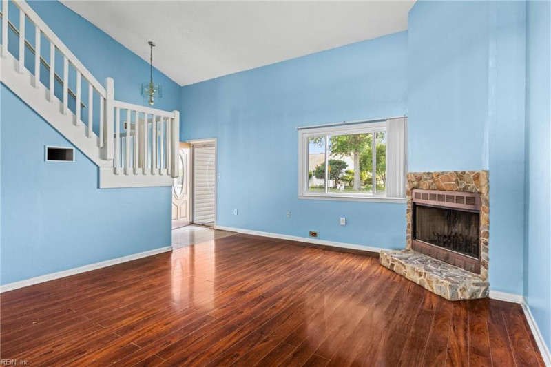 Photo 7 of 17 residential for sale in Virginia Beach virginia