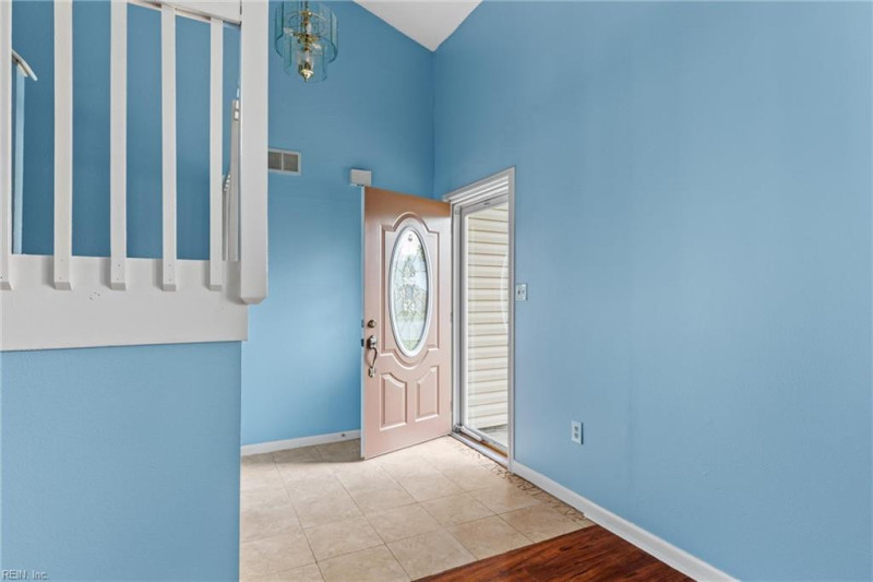 Photo 8 of 17 residential for sale in Virginia Beach virginia