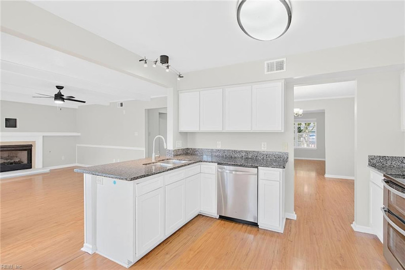 Photo 3 of 28 residential for sale in Virginia Beach virginia
