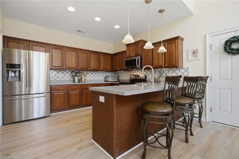 Photo 12 of 45 residential for sale in Chesapeake virginia
