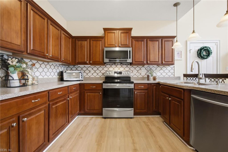 Photo 14 of 45 residential for sale in Chesapeake virginia
