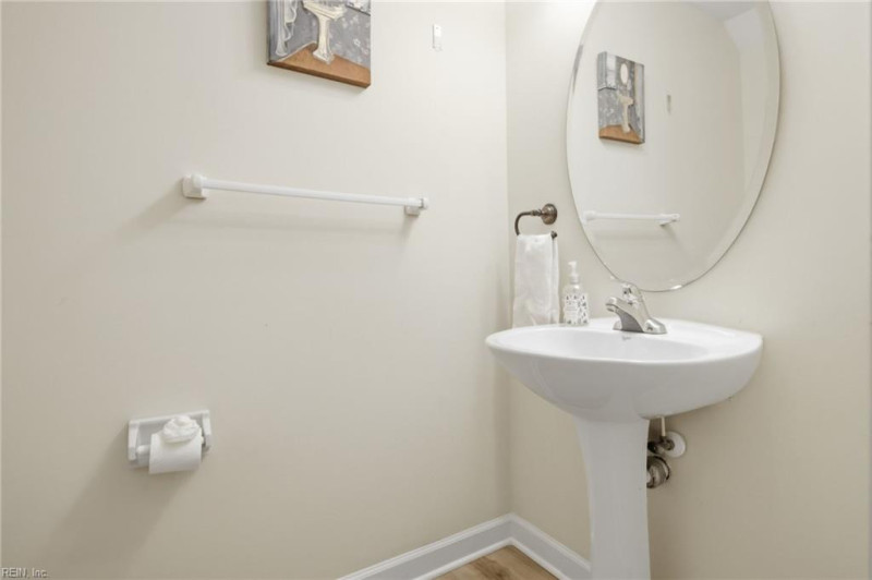 Photo 27 of 45 residential for sale in Chesapeake virginia