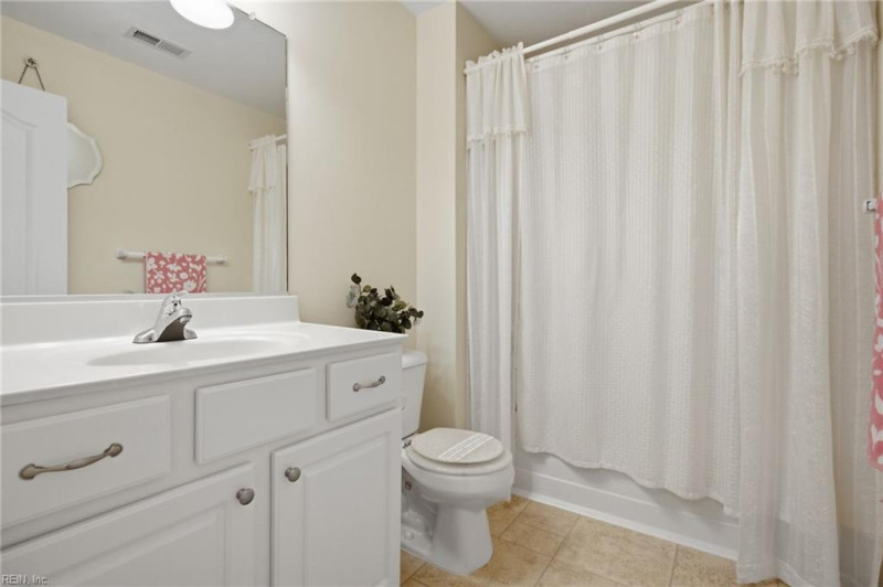 Photo 37 of 45 residential for sale in Chesapeake virginia