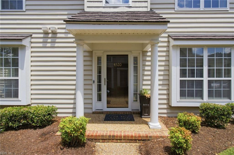 Photo 5 of 45 residential for sale in Chesapeake virginia