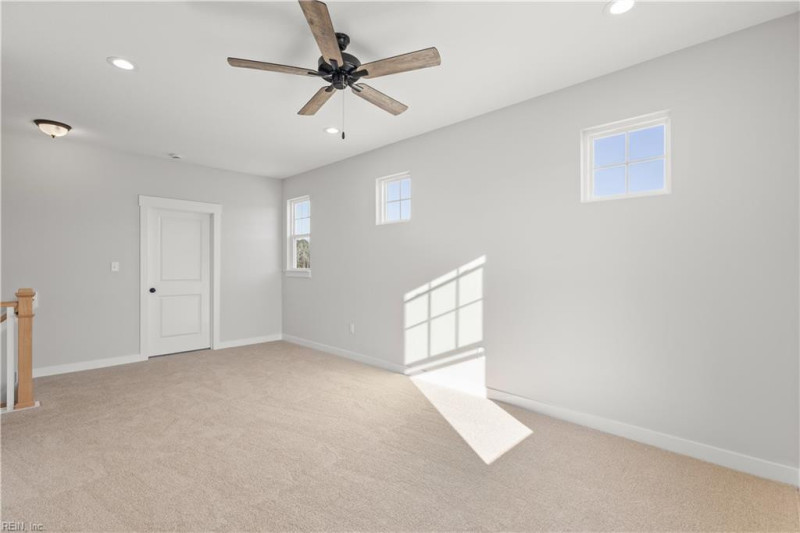 Photo 19 of 32 residential for sale in Chesapeake virginia