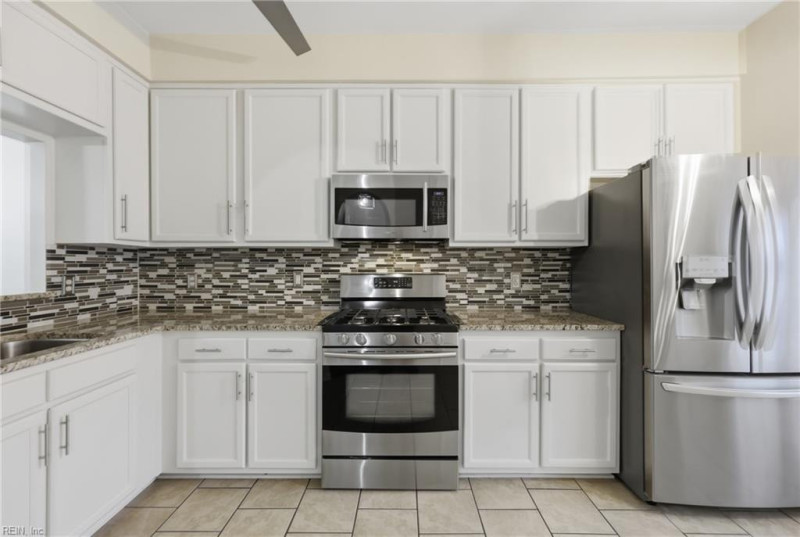 Photo 14 of 40 residential for sale in Virginia Beach virginia