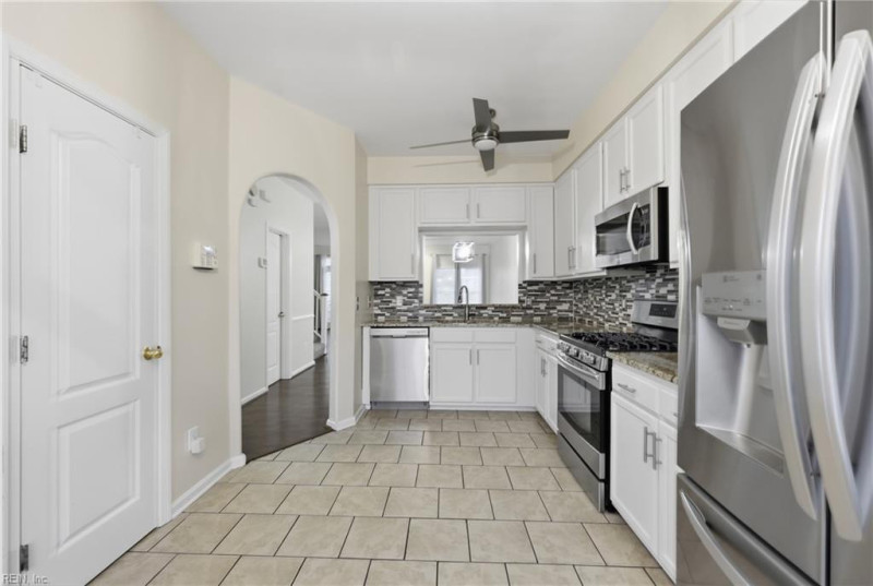 Photo 2 of 40 residential for sale in Virginia Beach virginia