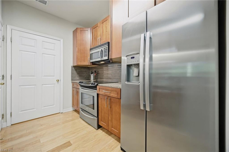 Photo 13 of 39 residential for sale in Newport News virginia
