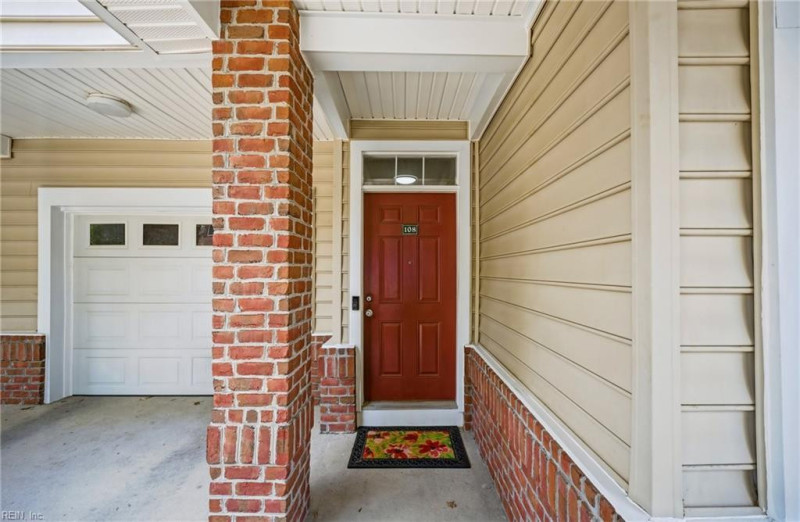 Photo 5 of 39 residential for sale in Newport News virginia