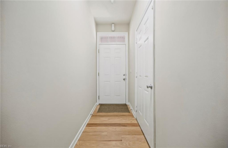 Photo 6 of 39 residential for sale in Newport News virginia
