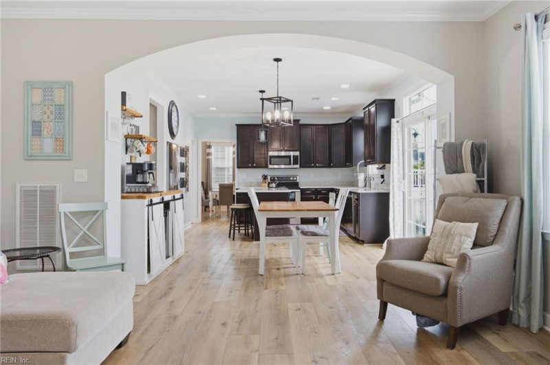 Photo 10 of 47 residential for sale in Chesapeake virginia