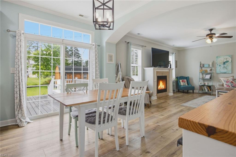 Photo 18 of 47 residential for sale in Chesapeake virginia