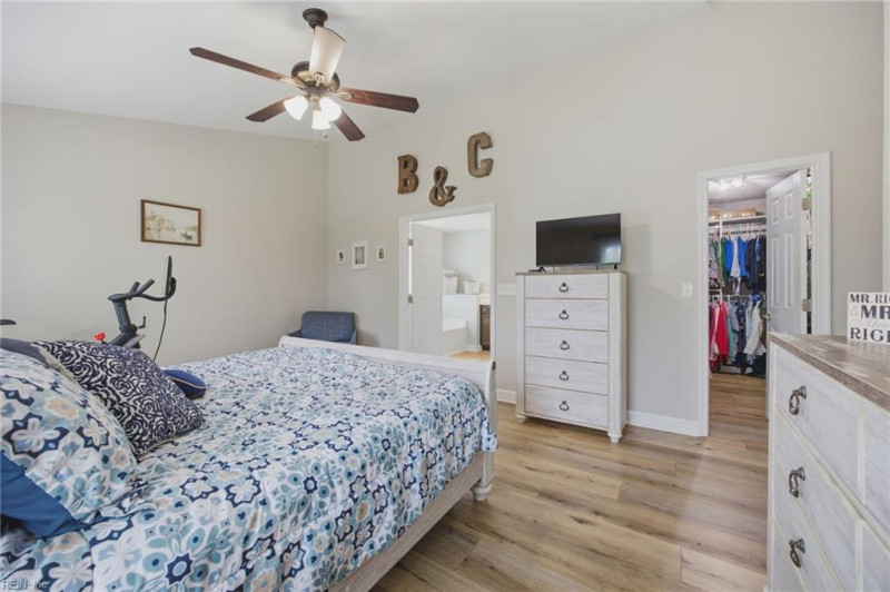 Photo 37 of 47 residential for sale in Chesapeake virginia