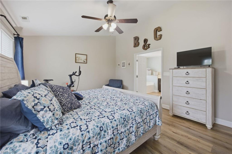 Photo 38 of 47 residential for sale in Chesapeake virginia