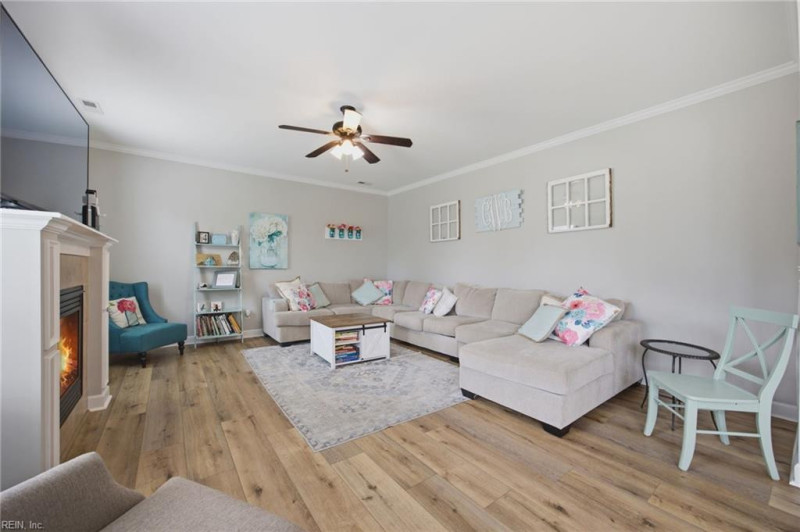 Photo 7 of 47 residential for sale in Chesapeake virginia