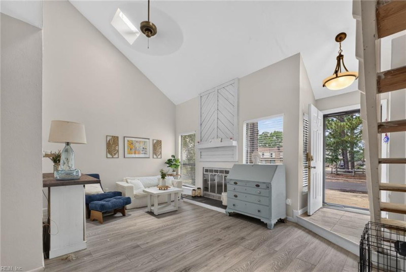 Photo 6 of 24 residential for sale in Virginia Beach virginia
