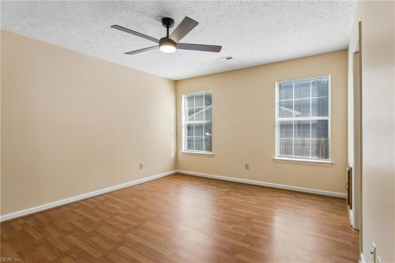 Photo 19 of 36 residential for sale in Hampton virginia