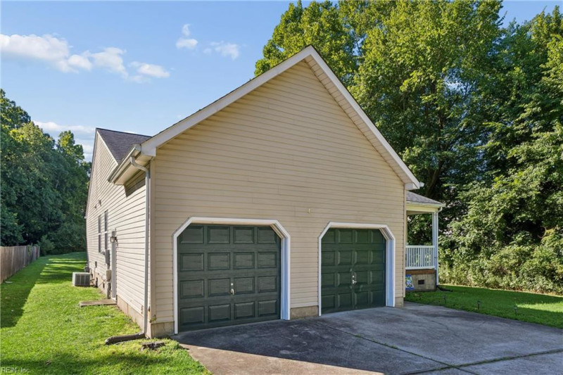 Photo 34 of 36 residential for sale in Hampton virginia