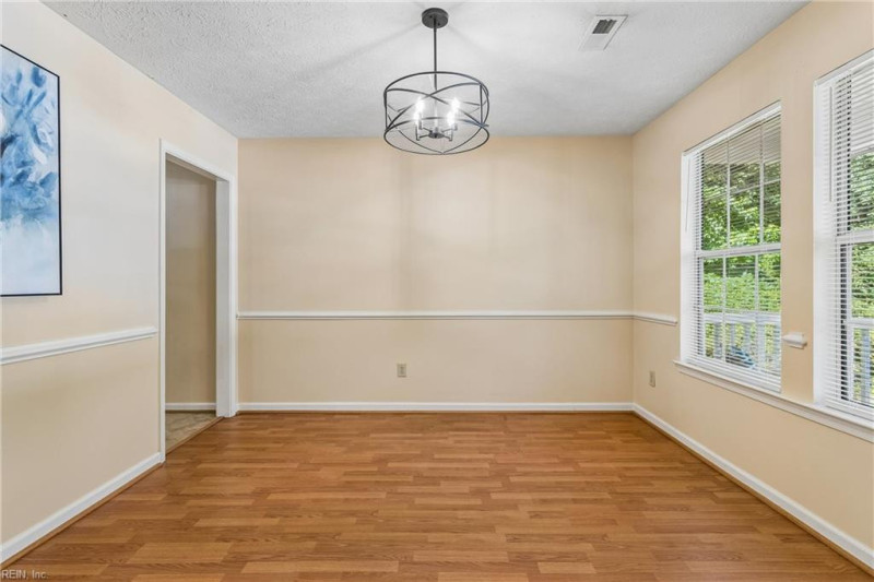 Photo 4 of 36 residential for sale in Hampton virginia