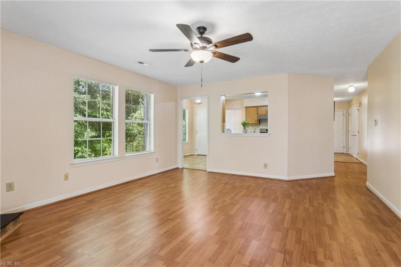 Photo 9 of 36 residential for sale in Hampton virginia