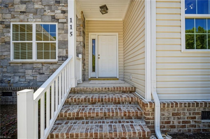 Photo 5 of 38 residential for sale in Pasquotank County virginia