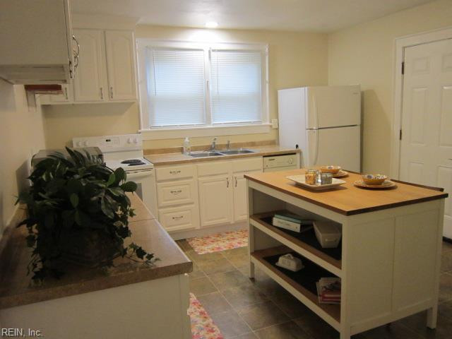 Photo 3 of 18 residential for sale in Norfolk virginia