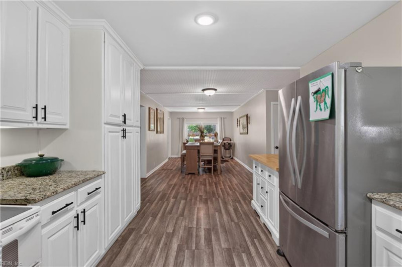 Photo 20 of 47 residential for sale in Chesapeake virginia