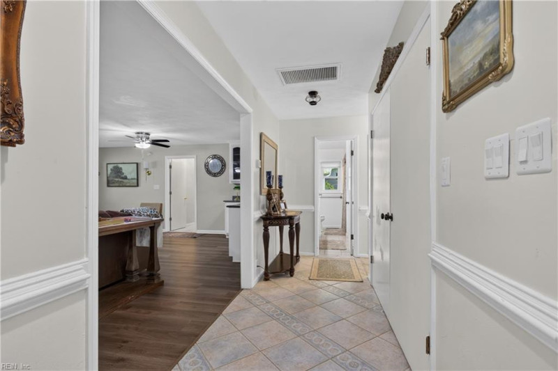 Photo 6 of 47 residential for sale in Chesapeake virginia