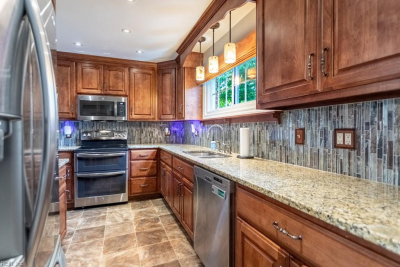 Photo 21 of 41 residential for sale in Hampton virginia