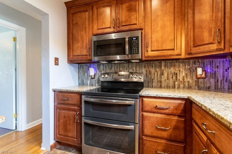 Photo 25 of 41 residential for sale in Hampton virginia