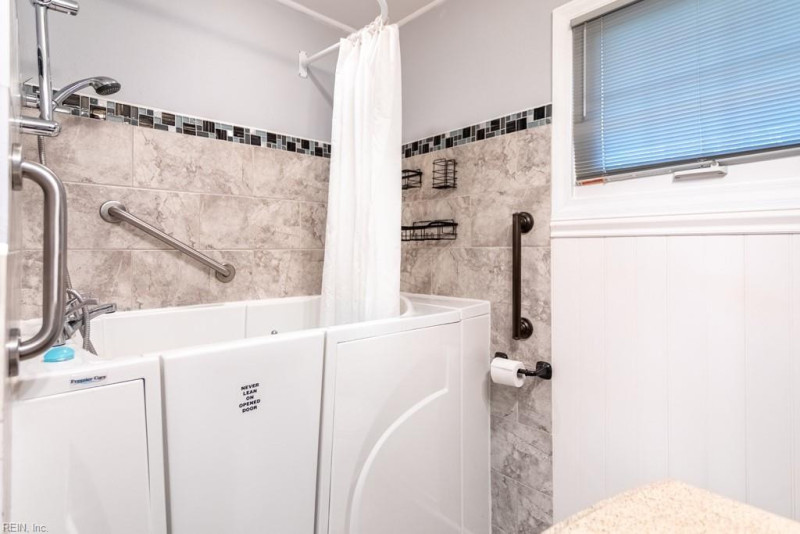 Photo 30 of 41 residential for sale in Hampton virginia