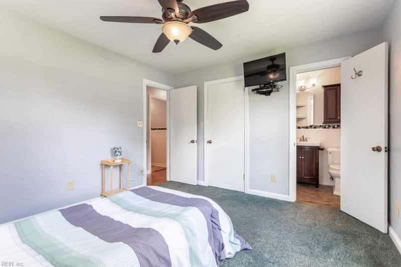 Photo 32 of 41 residential for sale in Hampton virginia